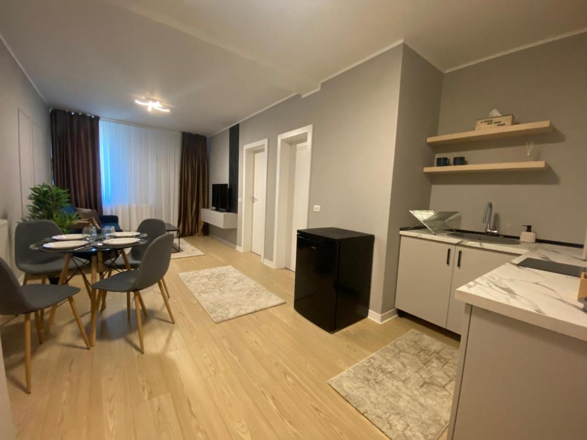 Em03- 2 Luxury Târgu Jiu