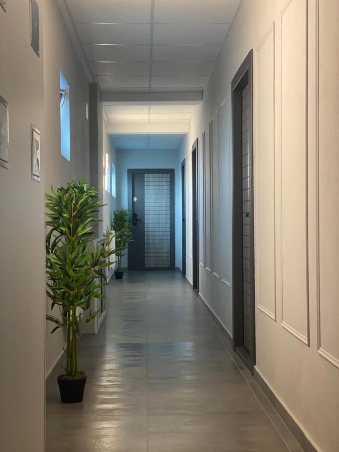 Em03- 2 Luxury * Târgu Jiu